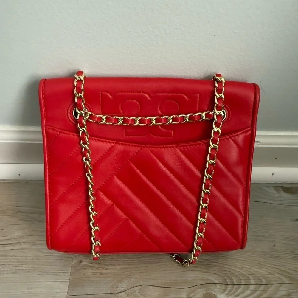 Tory Burch Bag Alexa Convertible Quilted Gold Chain in Red Leather
